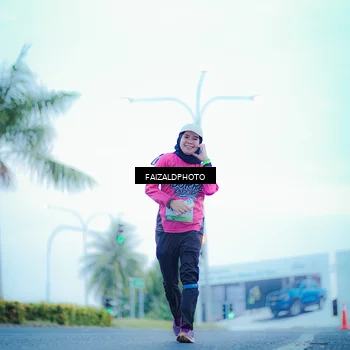 Runner Photo 7874057