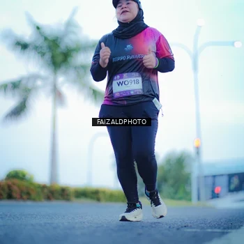 Runner Photo 7874060