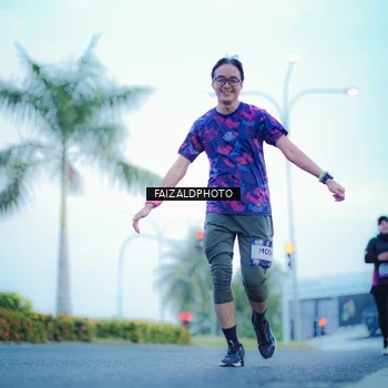 Runner Photo 7874070