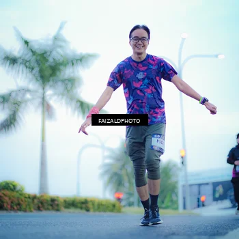Runner Photo 7874071