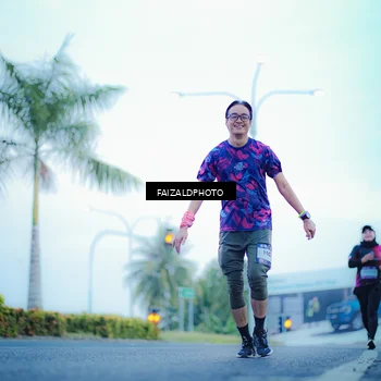 Runner Photo 7874074