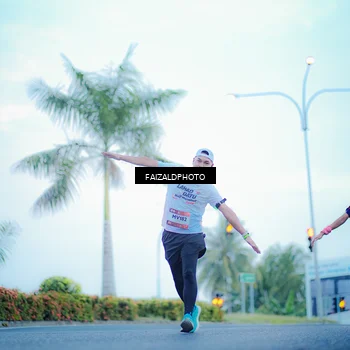 Runner Photo 7874083
