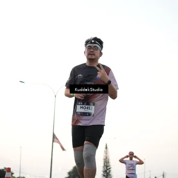 Runner Photo 7874121
