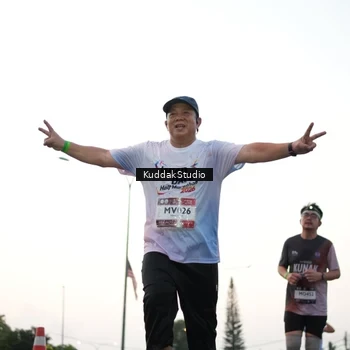 Runner Photo 7874124