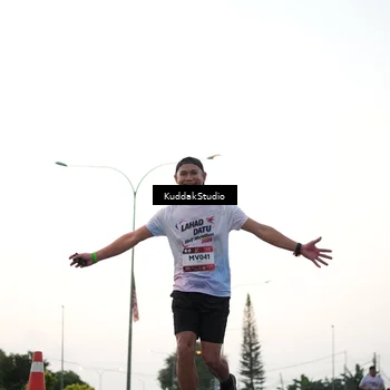 Runner Photo 7874138