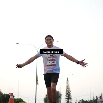 Runner Photo 7874140