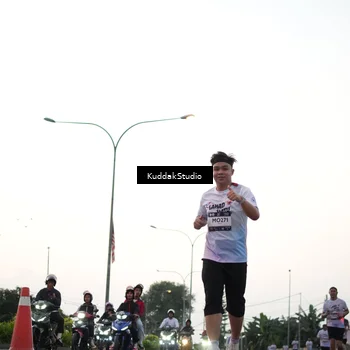 Runner Photo 7874142