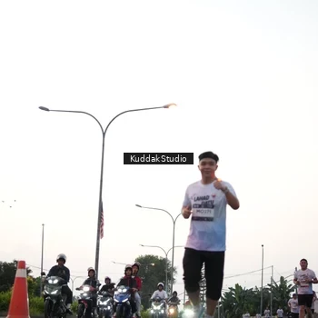 Runner Photo 7874149