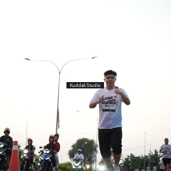 Runner Photo 7874163