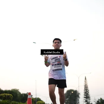 Runner Photo 7874176
