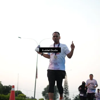 Runner Photo 7874200