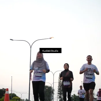 Runner Photo 7874262