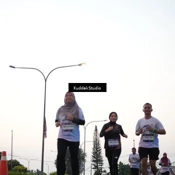 Runner Photo 7874264