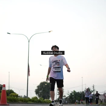 Runner Photo 7874267