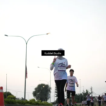 Runner Photo 7874274