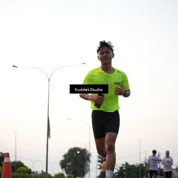 Runner Photo 7874281