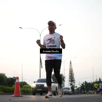 Runner Photo 7874282