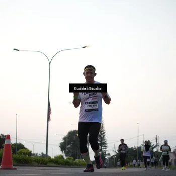 Runner Photo 7874339