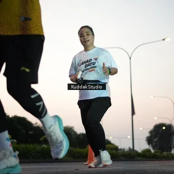 Runner Photo 7874435