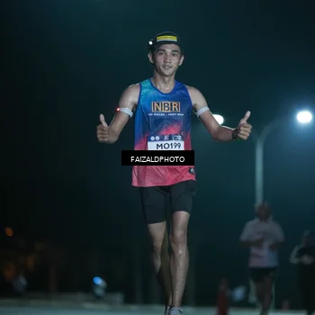 Runner Photo 7874493