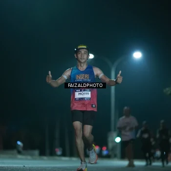 Runner Photo 7874501