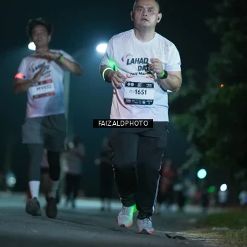 Runner Photo 7874604