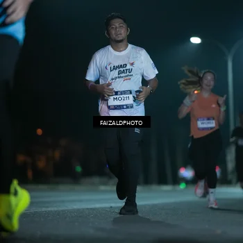 Runner Photo 7874652