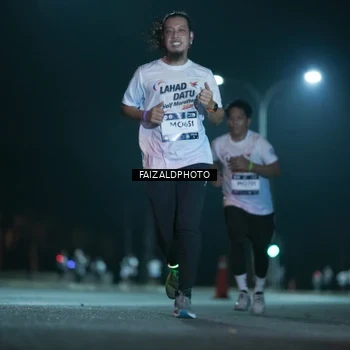 Runner Photo 7874660