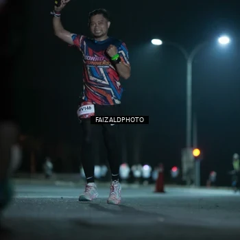 Runner Photo 7874678