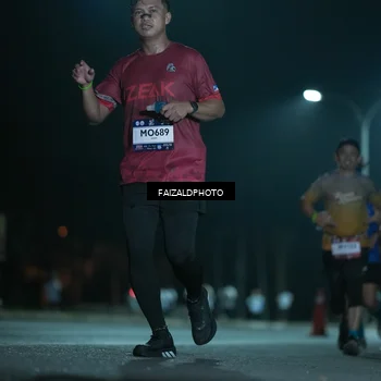 Runner Photo 7874685