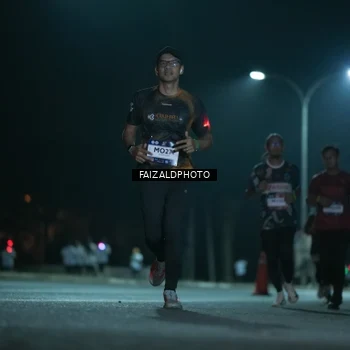 Runner Photo 7874698