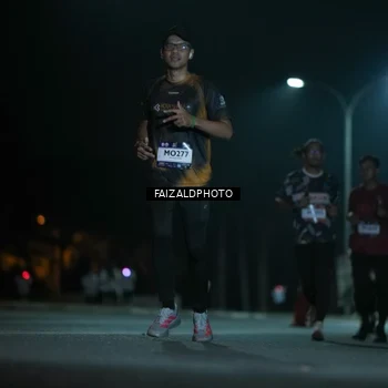 Runner Photo 7874699