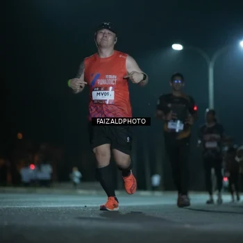 Runner Photo 7874704