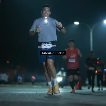 Runner Photo 7874707