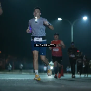 Runner Photo 7874716