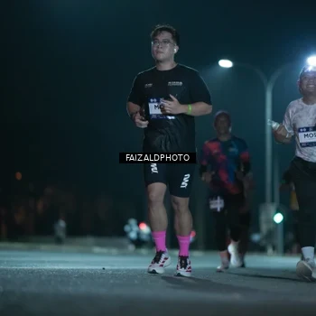 Runner Photo 7874724