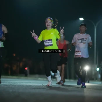 Runner Photo 7874781