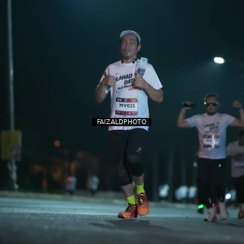 Runner Photo 7874900
