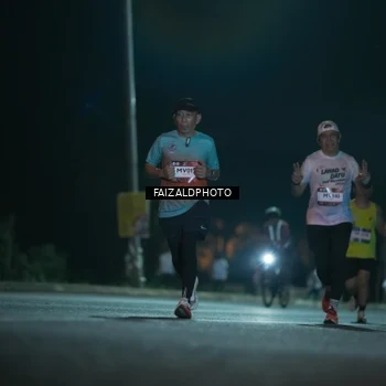 Runner Photo 7874915