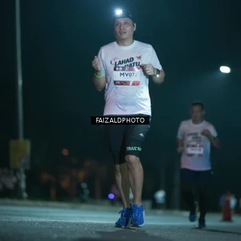 Runner Photo 7874944