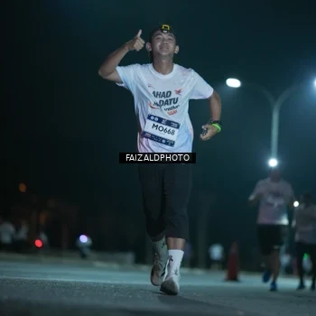 Runner Photo 7874949