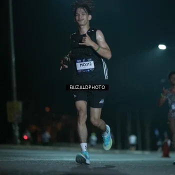 Runner Photo 7874954