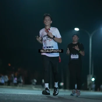 Runner Photo 7874975