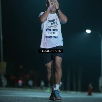 Runner Photo 7875016