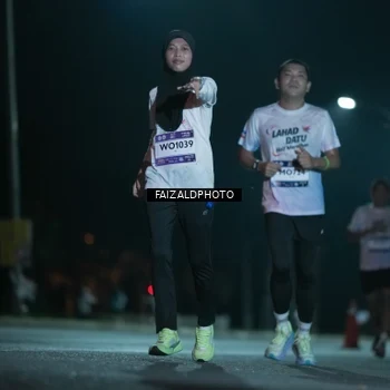 Runner Photo 7875030