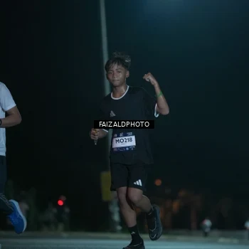 Runner Photo 7875041