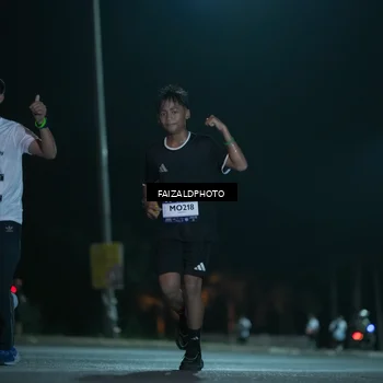 Runner Photo 7875044
