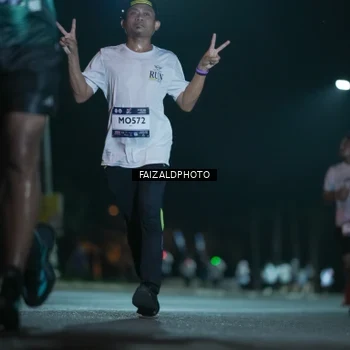 Runner Photo 7875050