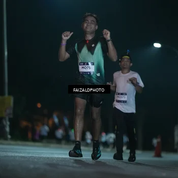 Runner Photo 7875053