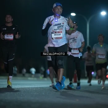 Runner Photo 7875069